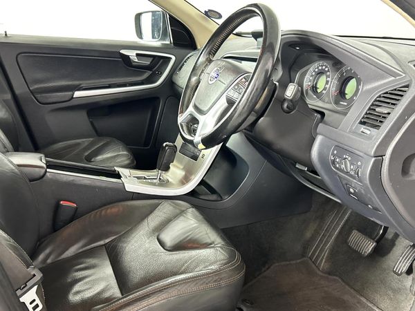 2010-Volvo-XC60-24-D-Auto image:9