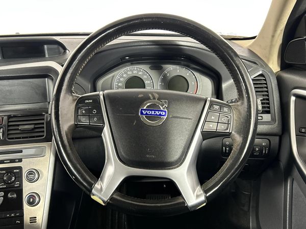 2010-Volvo-XC60-24-D-Auto image:12
