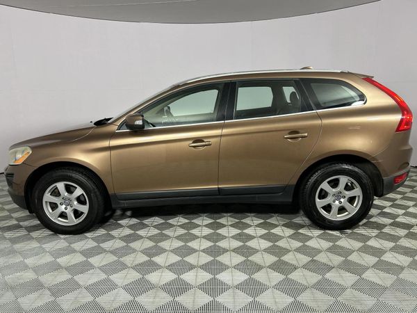 2010-Volvo-XC60-24-D-Auto image:19