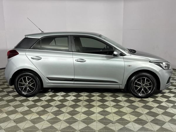 2020-Hyundai-i20-12-Motion image:16