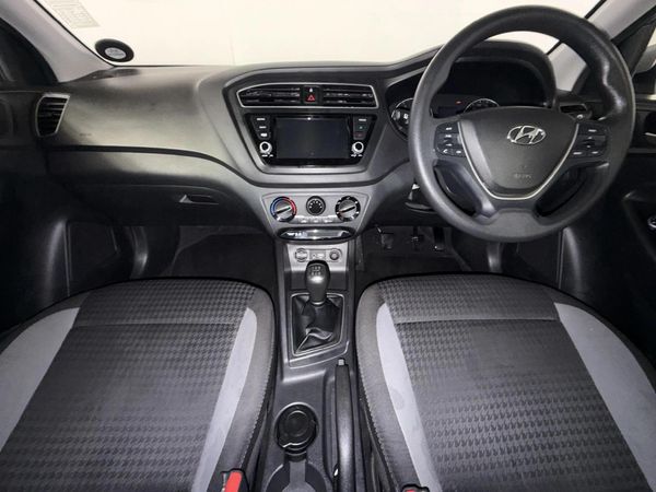 2020-Hyundai-i20-12-Motion image:1