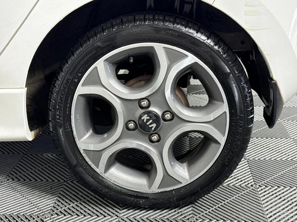 2014-Kia-Picanto-12-EX image:6