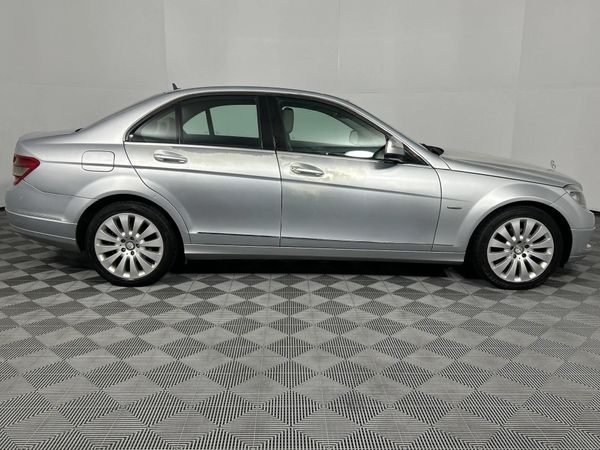 2008-Mercedes-Benz-C-Class-C-180K-Elegance-Auto image:17