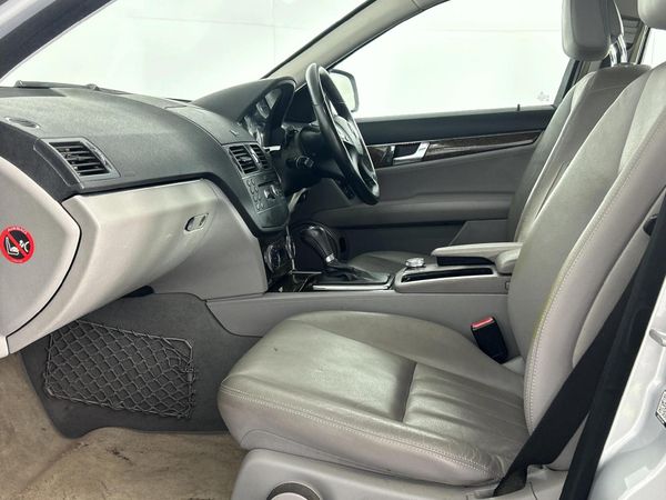 2008-Mercedes-Benz-C-Class-C-180K-Elegance-Auto image:8