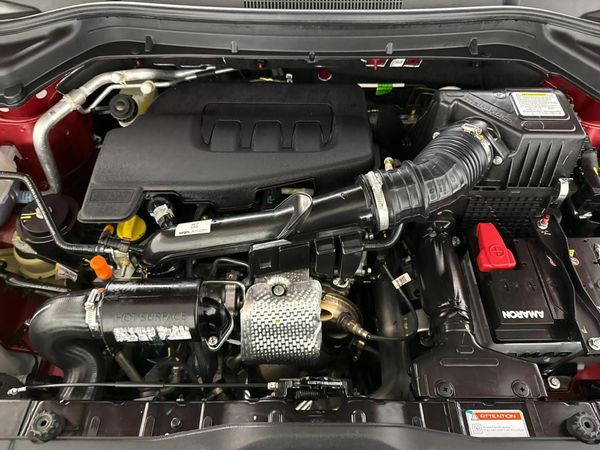 2026-Mahindra-XUV-3XO-12T-AX5-Auto image:13