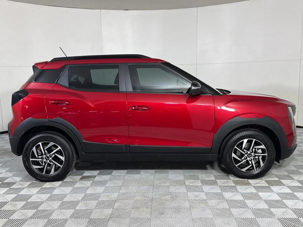 2026-Mahindra-XUV-3XO-12T-AX5-Auto image:17