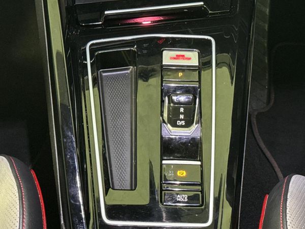 2024-Volkswagen-Golf-8-GTI-20-TSI-Auto image:9