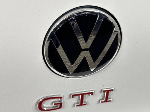 2024-Volkswagen-Golf-8-GTI-20-TSI-Auto image:10