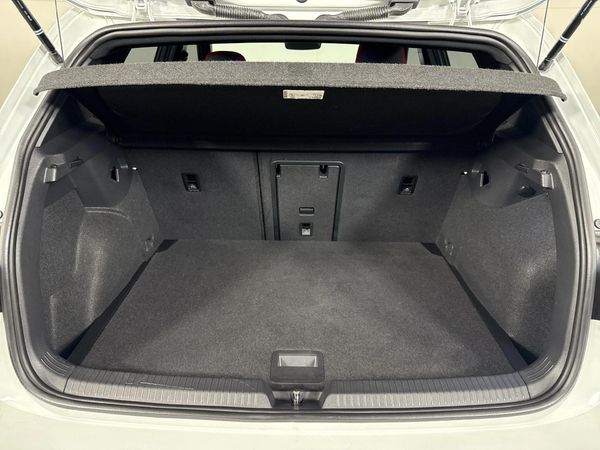 2024-Volkswagen-Golf-8-GTI-20-TSI-Auto image:13