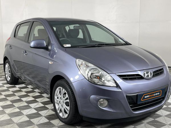 2010-Hyundai-i20-14-Auto image:15