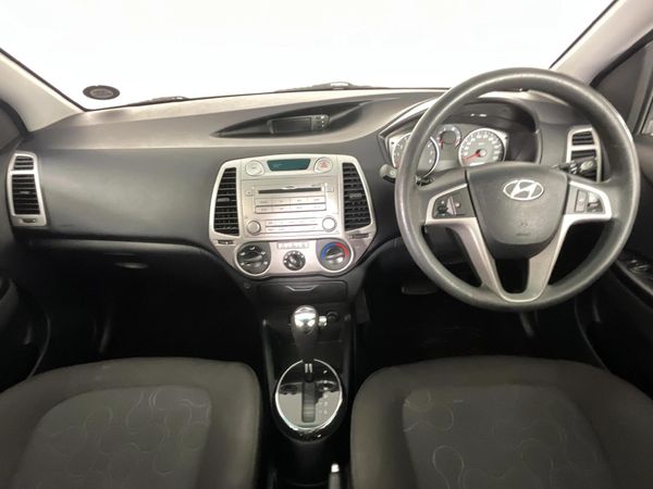 2010-Hyundai-i20-14-Auto image:1