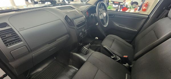 2026-Isuzu-D-Max-250C-Single-Cab image:5