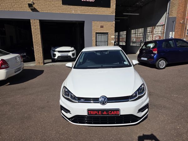 2020-Volkswagen-Golf-VII-14-TSI-Comfortline-Auto image:2