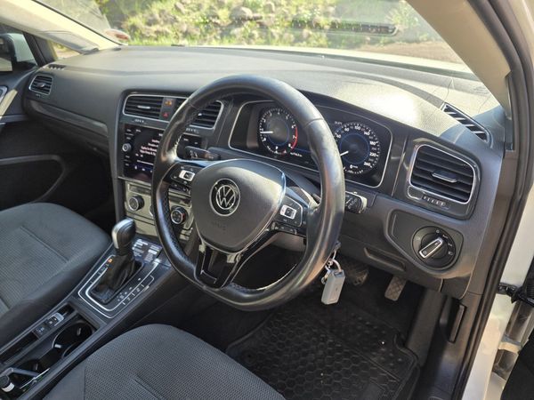 2020-Volkswagen-Golf-VII-14-TSI-Comfortline-Auto image:7