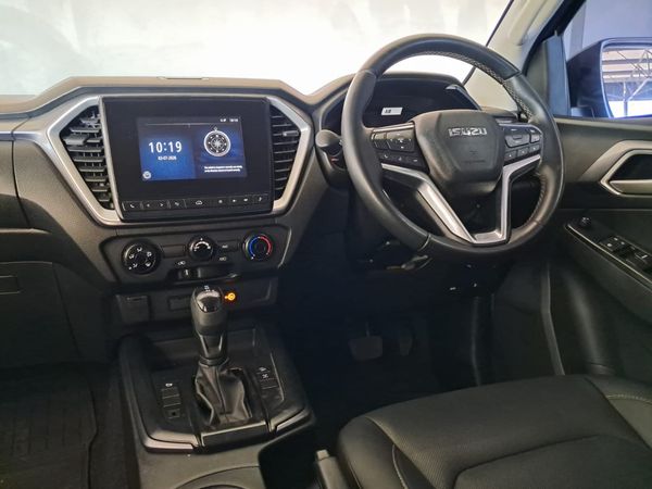 2023-Isuzu-D-Max-19-DDI-HR-LS-Auto-Double-Cab image:10