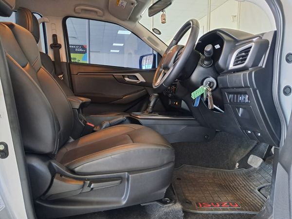 2023-Isuzu-D-Max-19-DDI-HR-LS-Auto-Double-Cab image:15