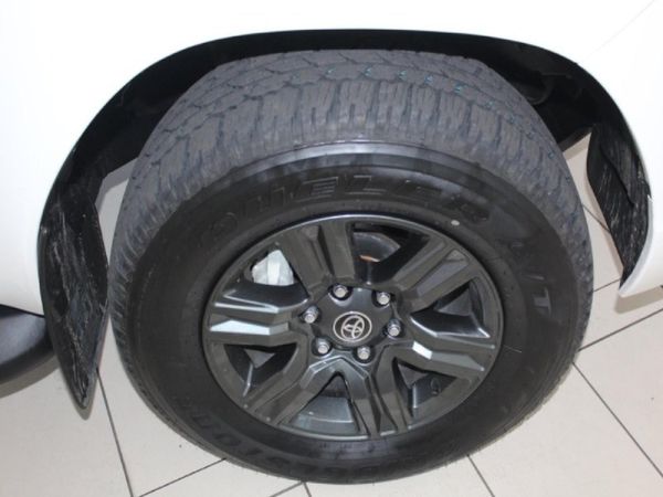 2026-Toyota-Hilux-24-GD-6-Raider-4x4-Double-Cab image:6