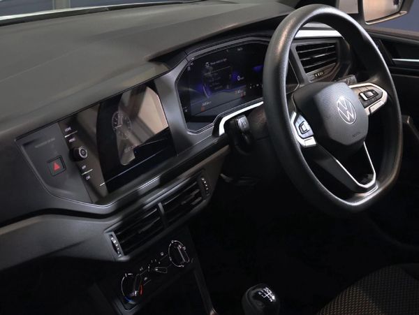 2022-Volkswagen-Polo-10-TSI image:10