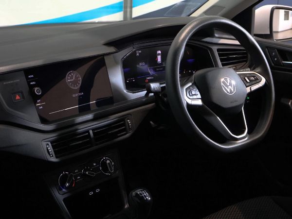 2022-Volkswagen-Polo-10-TSI image:11