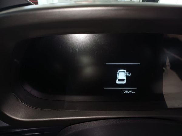 2024-Hyundai-i20-12-Executive image:3
