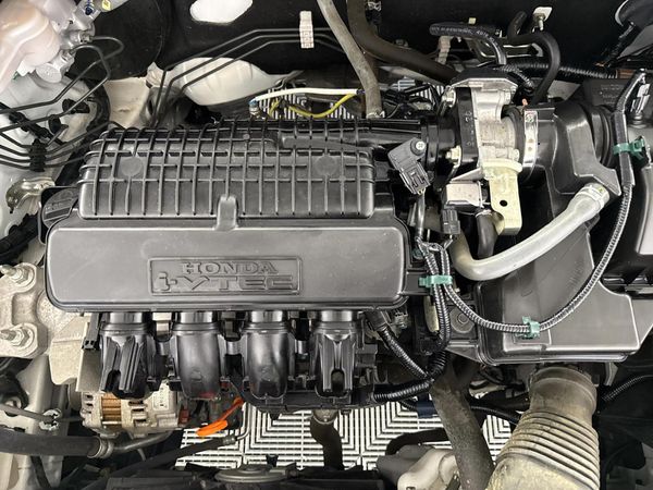 2025-Honda-Amaze-12-Comfort-Auto image:12