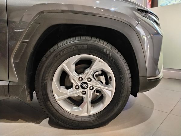 2023-Hyundai-Tucson-20-Premium-Auto image:8
