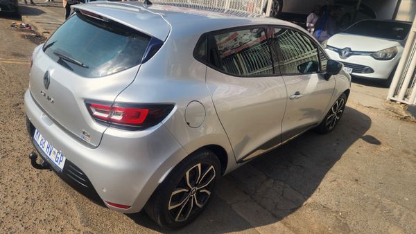 2018-Renault-Clio-IV-900T-Dynamique-5-dr-66kW image:5