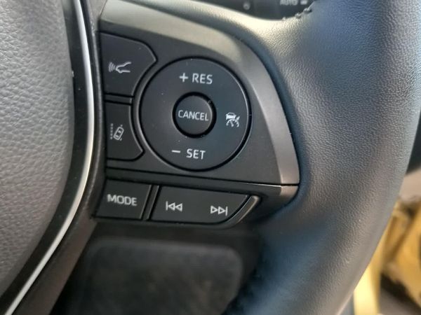 2026-Toyota-Corolla-Cross-18-XR image:9