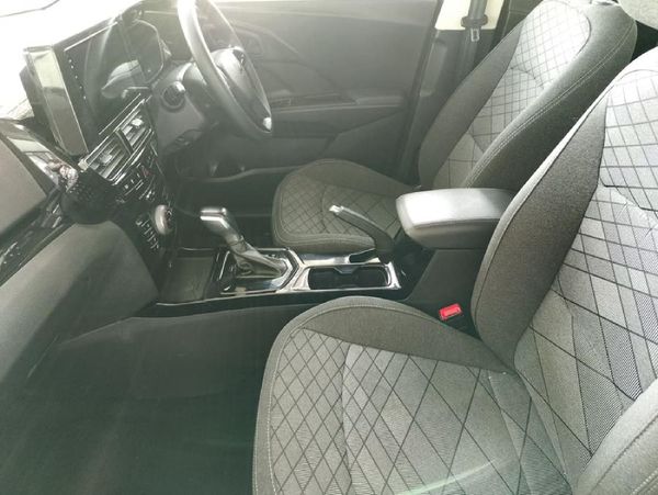 2025-Mahindra-XUV-3XO-12T-MX2-Auto image:13