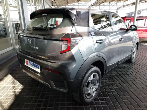 2025-Mahindra-XUV-3XO-12T-MX2-Auto image:6
