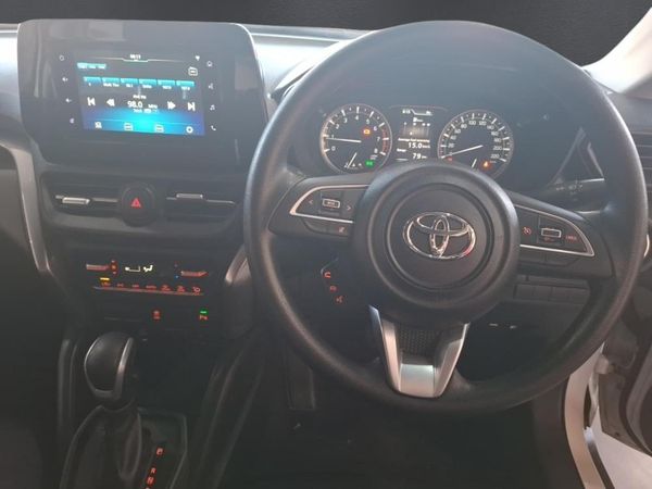 2025-Toyota-Urban-Cruiser-15-XR-Auto image:9