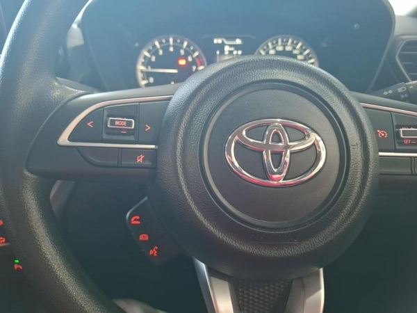 2025-Toyota-Urban-Cruiser-15-XR-Auto image:15