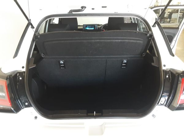 2025-Suzuki-Swift-12-GL-Auto image:5