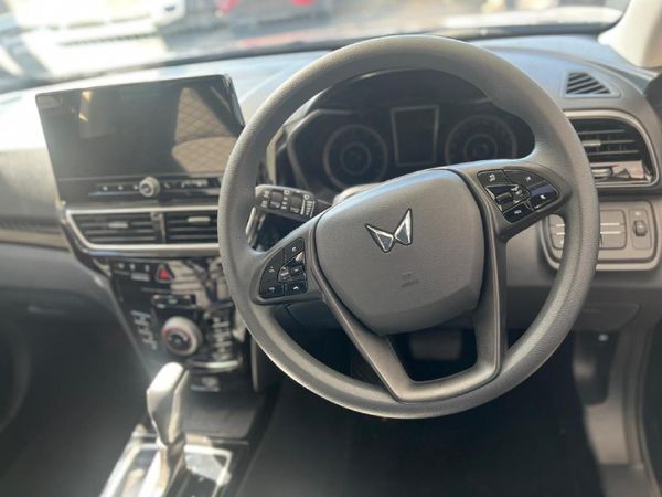 2026-Mahindra-XUV-3XO-12T-MX3-Auto image:6