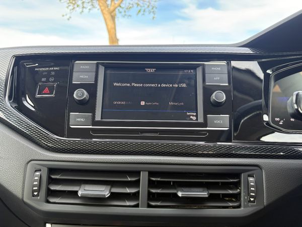 2023-Volkswagen-Polo-10-TSI-Life image:25
