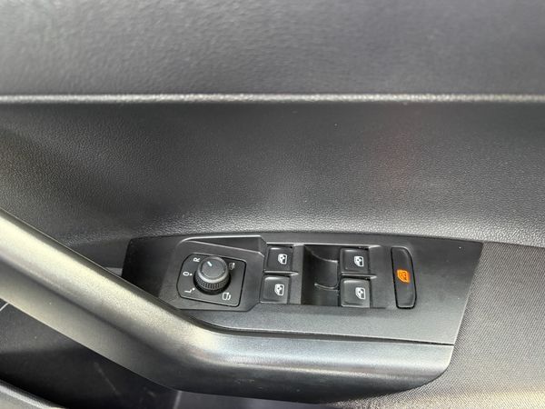 2023-Volkswagen-Polo-10-TSI-Life image:27