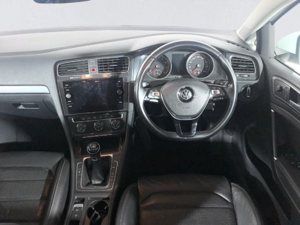 2018-Volkswagen-Golf-VII-10-TSI-Comfortline image:9