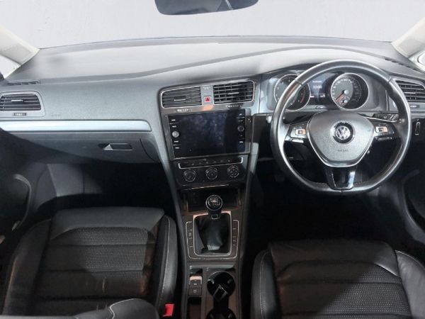 2018-Volkswagen-Golf-VII-10-TSI-Comfortline image:8