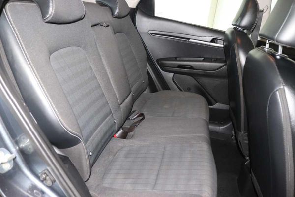 2023-Kia-Sonet-15-LX image:13