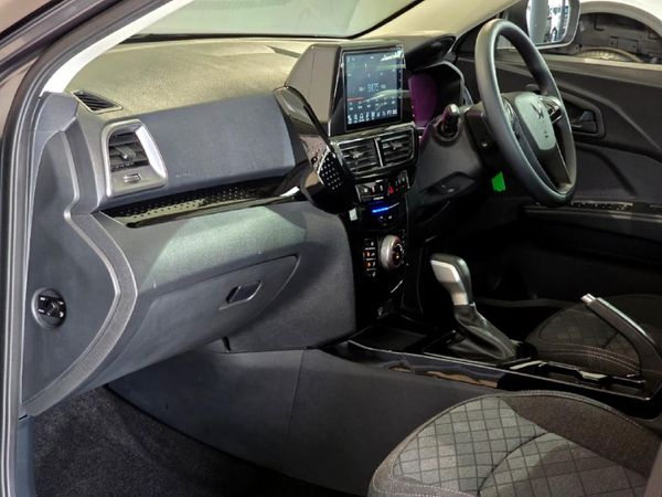 2026-Mahindra-XUV-3XO-12T-MX2-Auto image:8