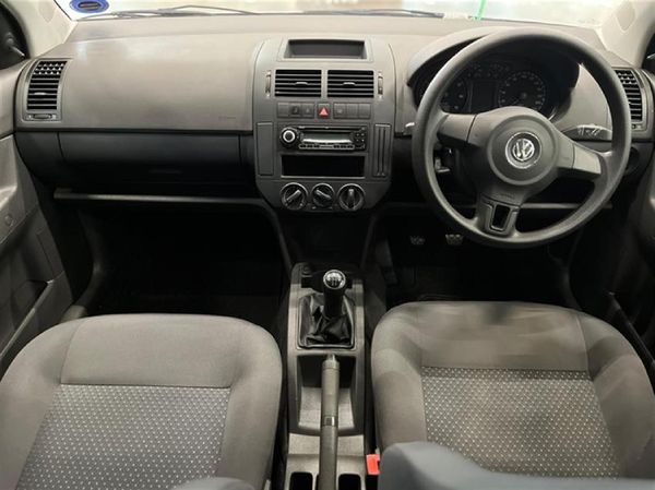 2014-Volkswagen-Polo-16-Trendline-5-dr image:9