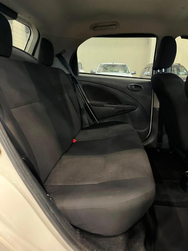 2016-Toyota-Etios-15-XS-5-dr image:11