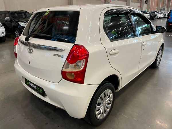 2016-Toyota-Etios-15-XS-5-dr image:2