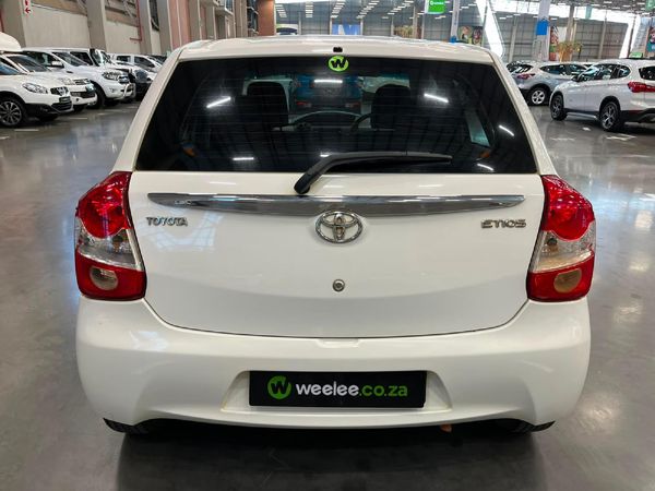 2016-Toyota-Etios-15-XS-5-dr image:3