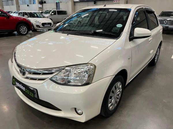 2016-Toyota-Etios-15-XS-5-dr image:6