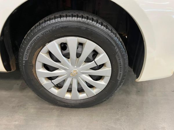 2016-Toyota-Etios-15-XS-5-dr image:8
