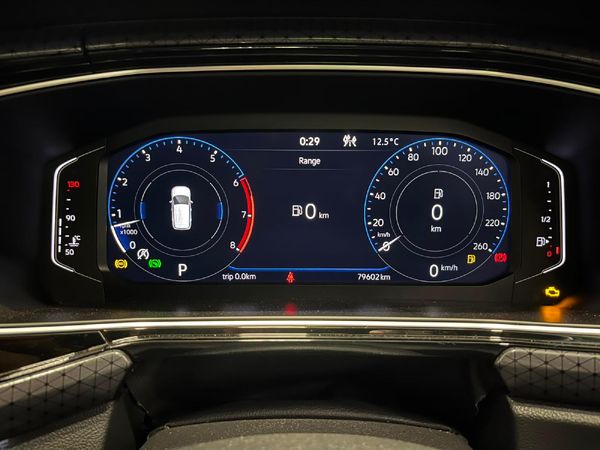 2022-Volkswagen-T-Cross-15-TSI-R-Line-Auto image:9