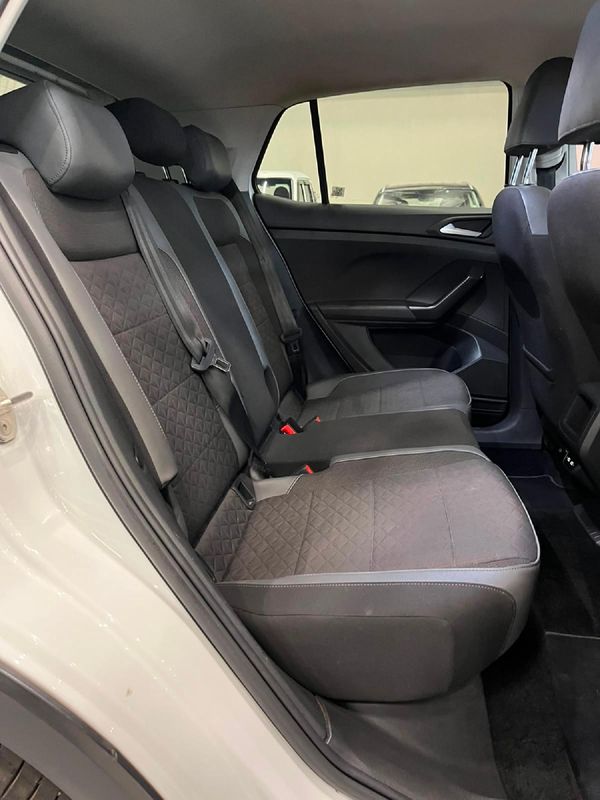 2022-Volkswagen-T-Cross-15-TSI-R-Line-Auto image:11