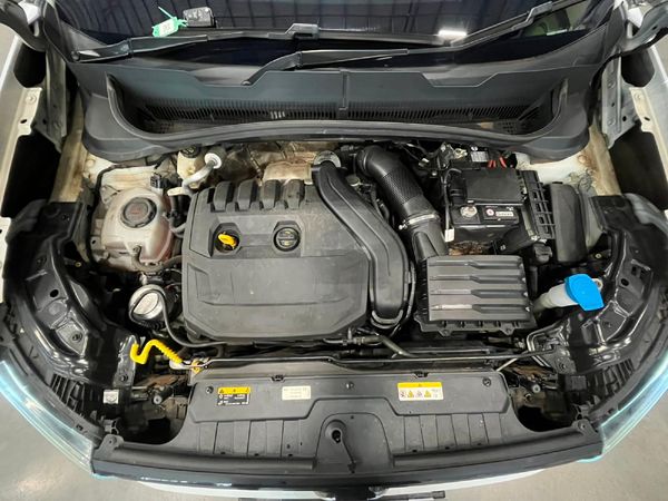 2022-Volkswagen-T-Cross-15-TSI-R-Line-Auto image:8