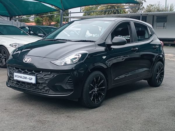 2025-Hyundai-Grand-i10-10-Fluid image:1